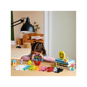 11042: Creative Happy Box