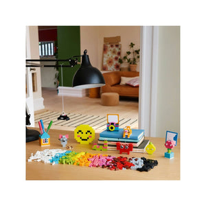 11042: Creative Happy Box
